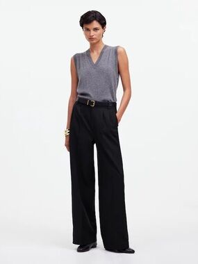 The Petite Harlow Wide-Leg Pant in Drapey Twill - 8P - True Black